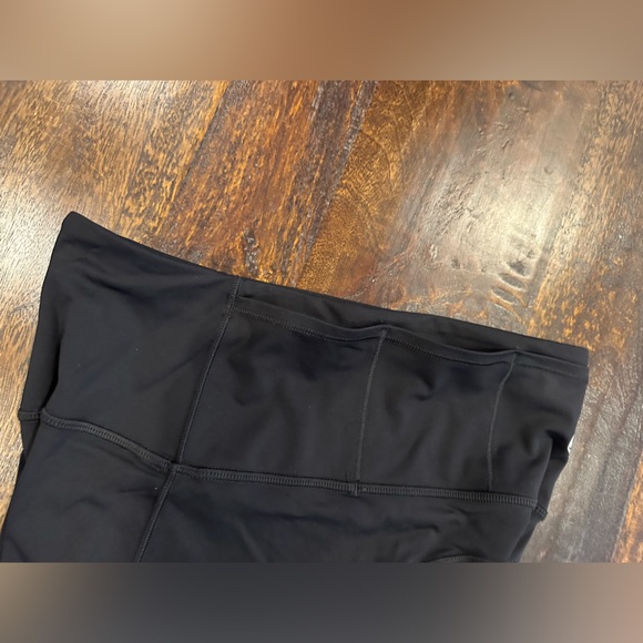 Lululemon black leggings with camo mesh detail - Picture 13 of 16